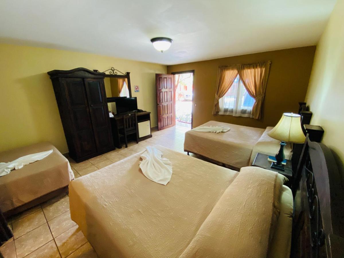 Hotel Puerto Libre Пуерто Бариос Екстериор снимка