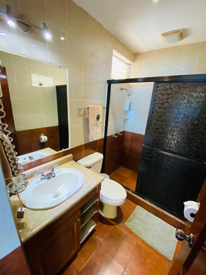 Hotel Puerto Libre Пуерто Бариос Екстериор снимка