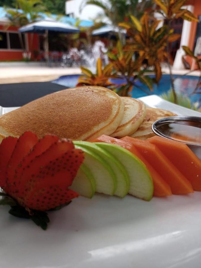 Hotel Puerto Libre Пуерто Бариос Екстериор снимка