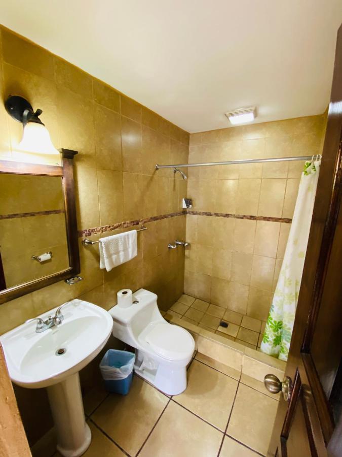 Hotel Puerto Libre Пуерто Бариос Екстериор снимка