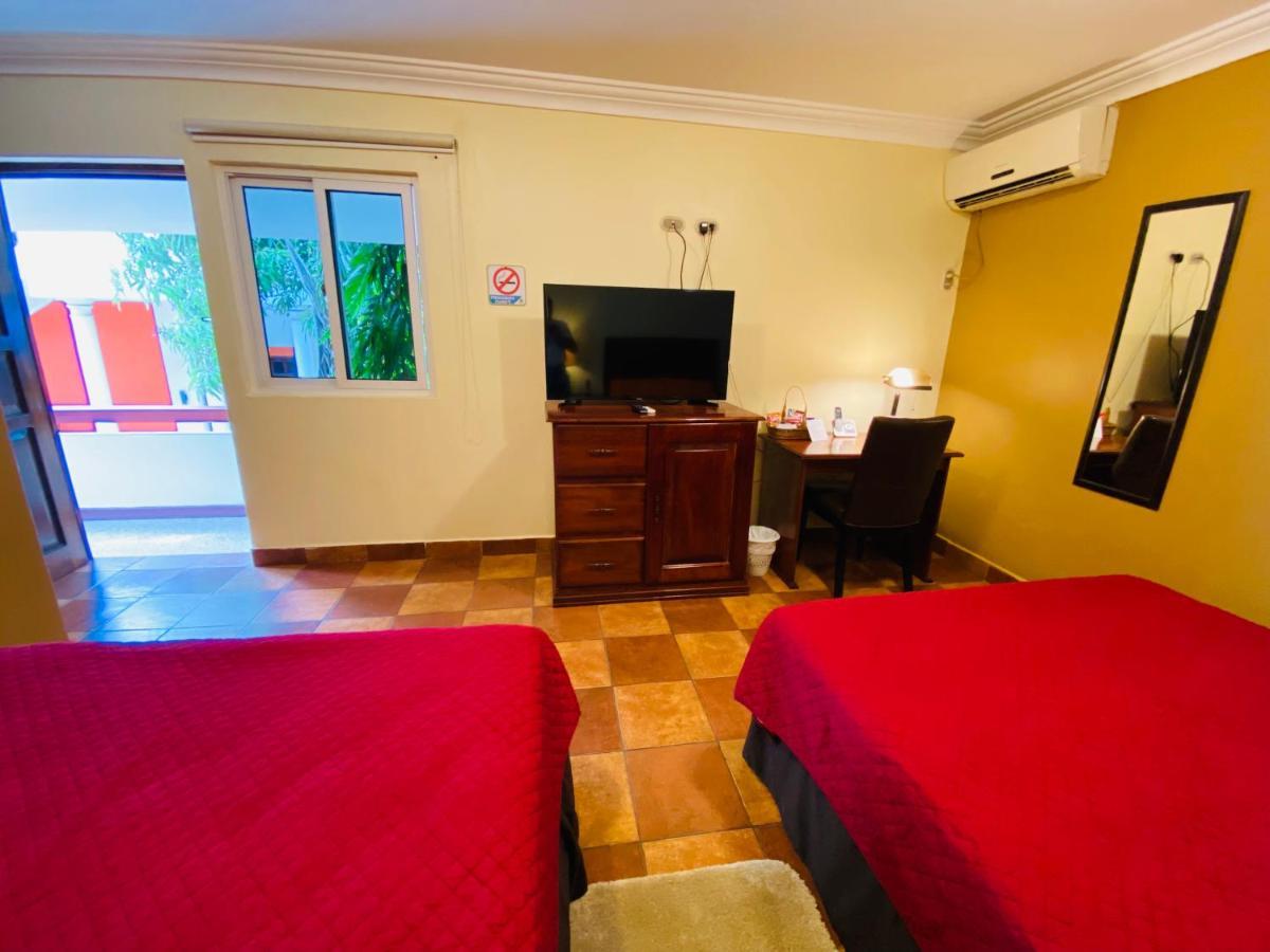 Hotel Puerto Libre Пуерто Бариос Екстериор снимка