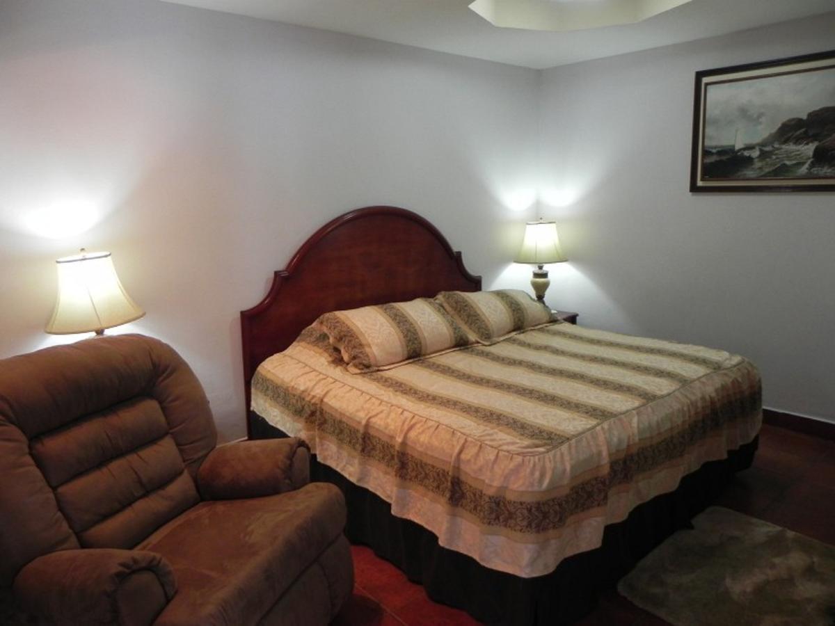 Hotel Puerto Libre Пуерто Бариос Екстериор снимка