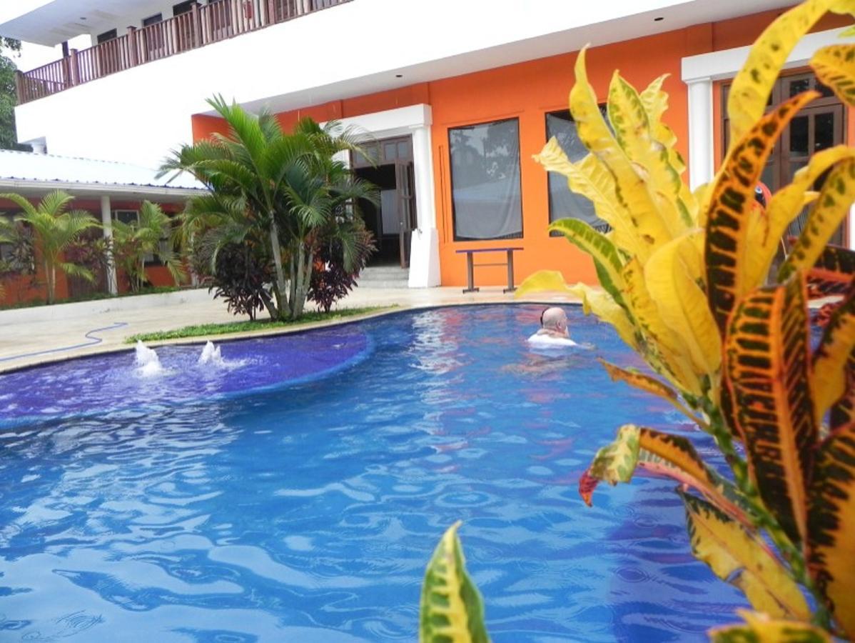 Hotel Puerto Libre Пуерто Бариос Екстериор снимка