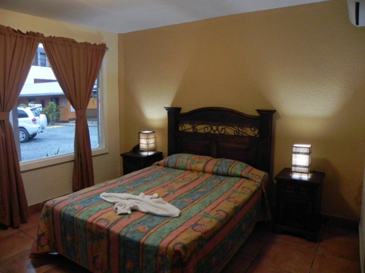 Hotel Puerto Libre Пуерто Бариос Екстериор снимка