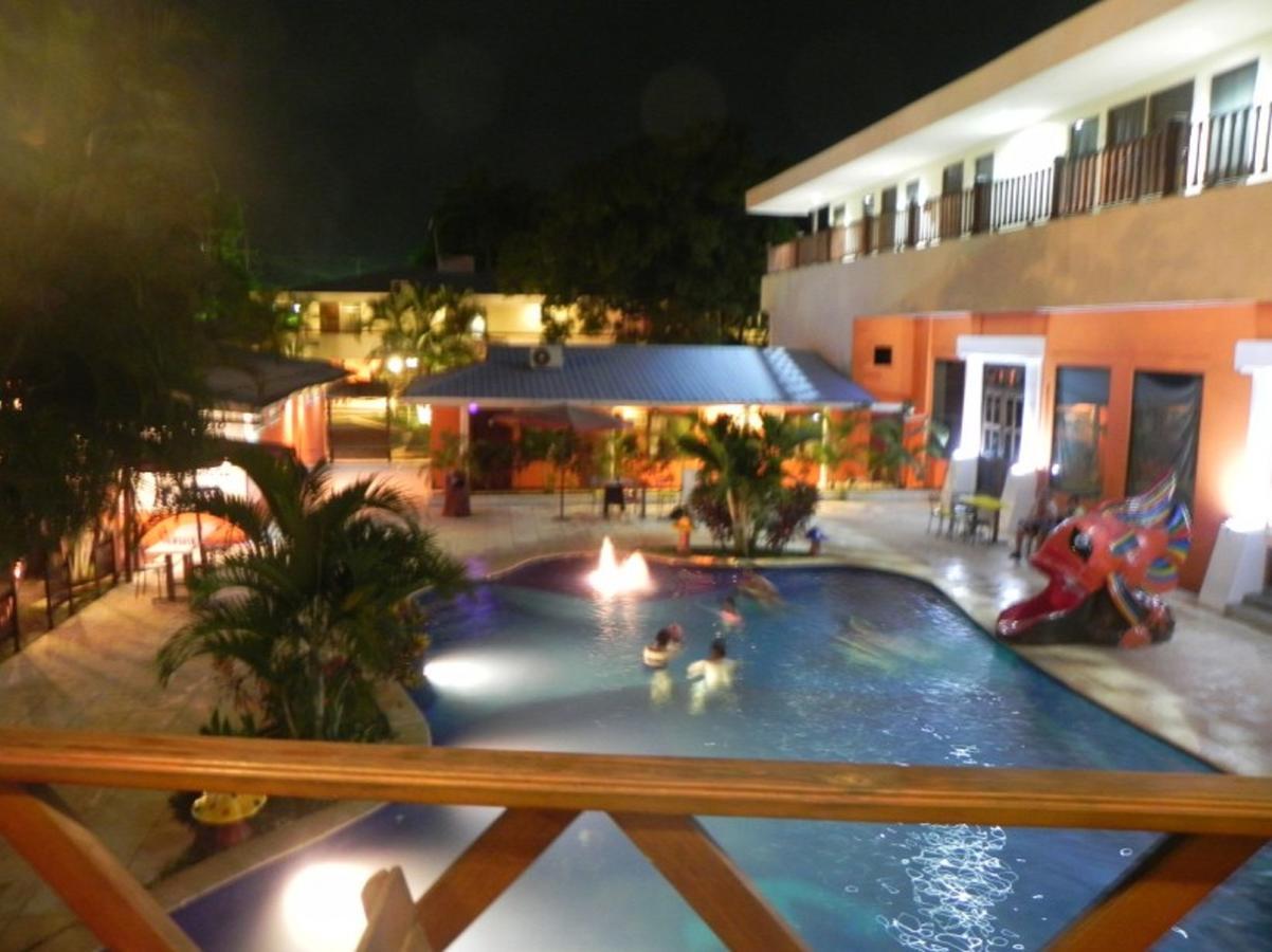 Hotel Puerto Libre Пуерто Бариос Екстериор снимка