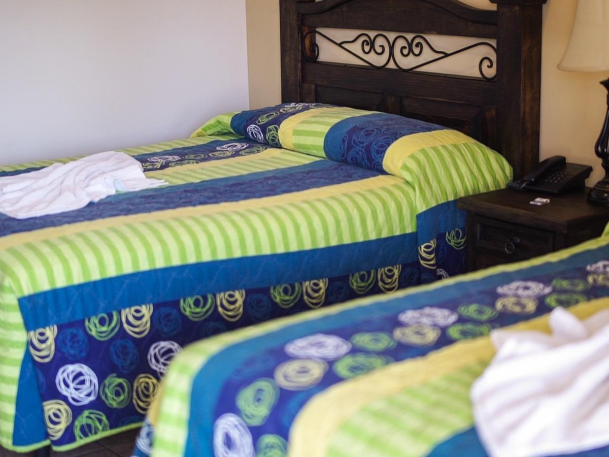 Hotel Puerto Libre Пуерто Бариос Екстериор снимка